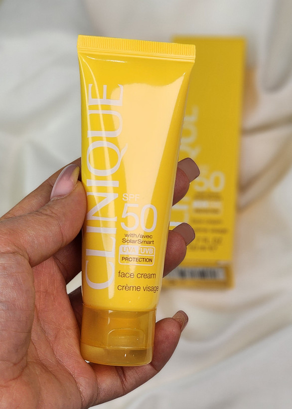 کرم ضد آفتاب کلینیک SPF50