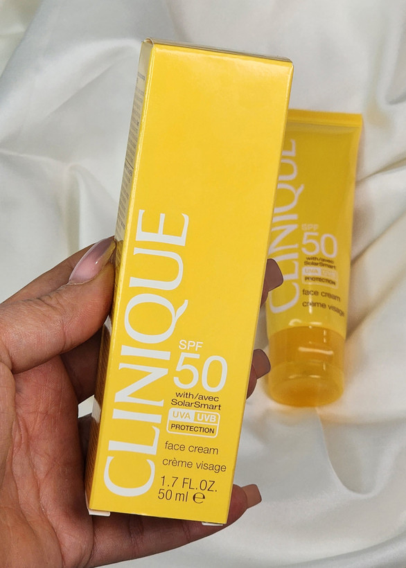 کرم ضد آفتاب کلینیک SPF50