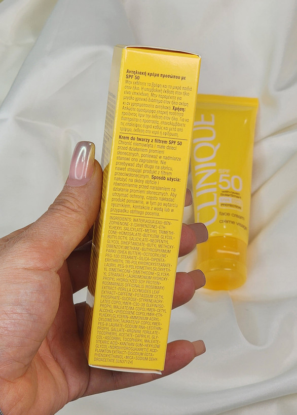 کرم ضد آفتاب کلینیک SPF50